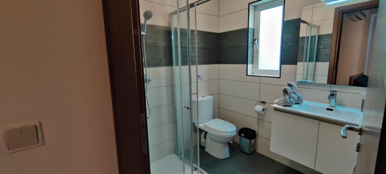 Blu-M Central Qormi Bagian luar foto